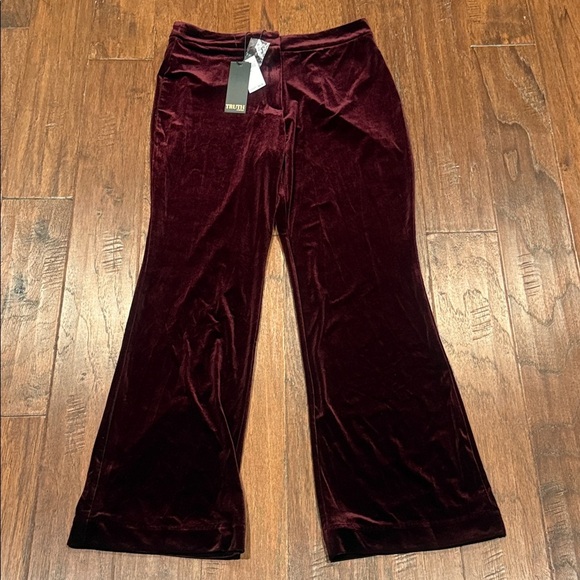 NWT! Size 10 Velvet Wide-Leg Pants in Deep Burgundy - Picture 2 of 14